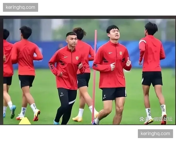 贺一然以近110万欧元转会费加盟成都蓉城创溢价纪录